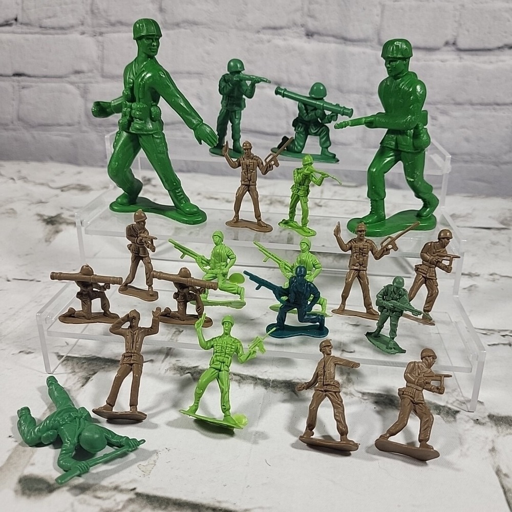 Toy Soldiers Assorted Sizes and Colors Some Vintage Lot of 20